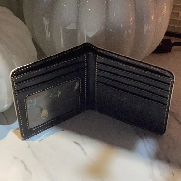 Overwatch Wallet - Picture 2 of 3